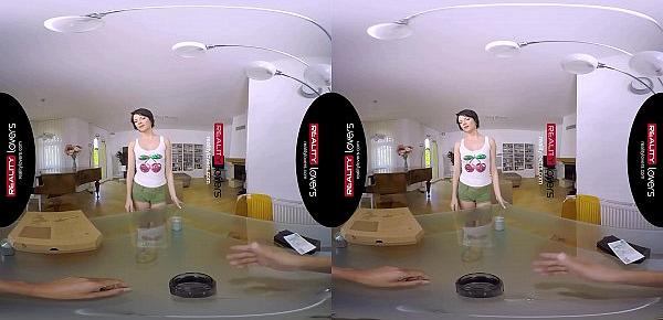 RealityLovers- Pizza Babe Monika VR